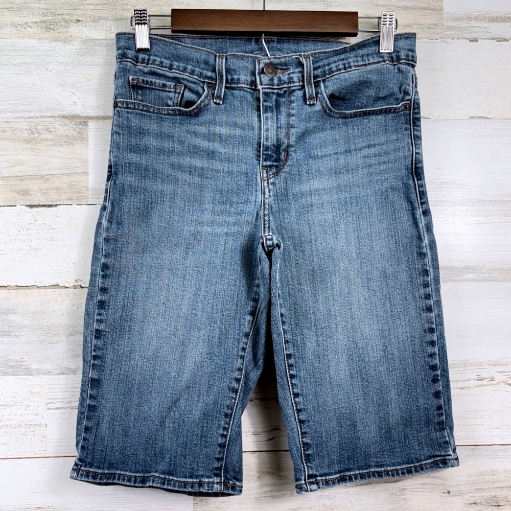 Levi's Bermuda Jean Shorts Womens 28 Blue‎ Denim Medium Wash Casual ChictSummer